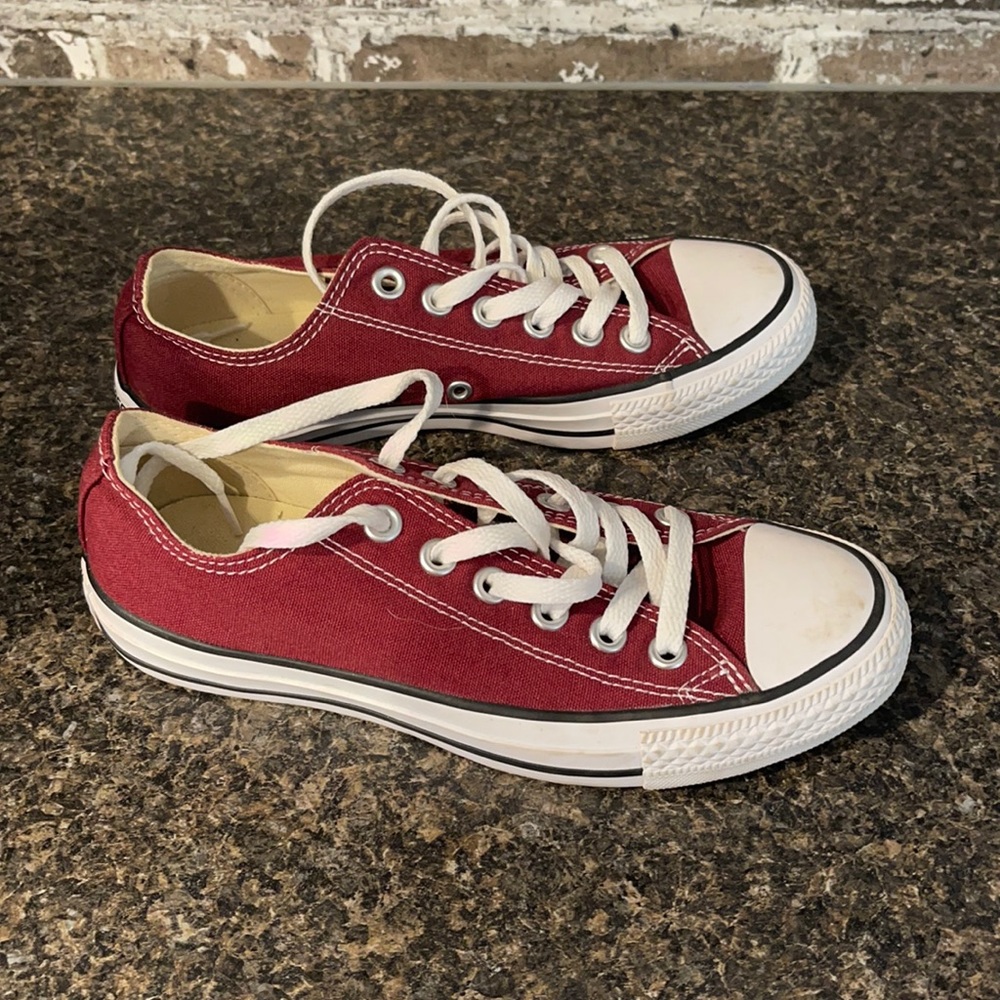 Maroon Low Top Converse Women’s 6.5
